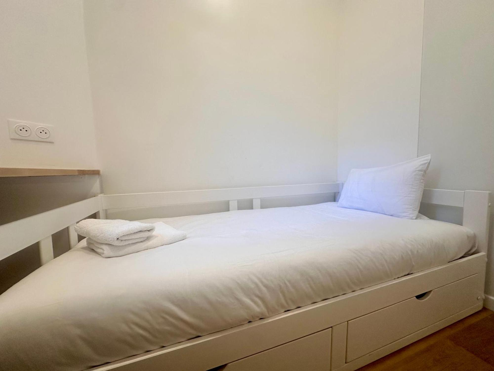 Apartment Metro-Paris Asnières Eksteriør billede